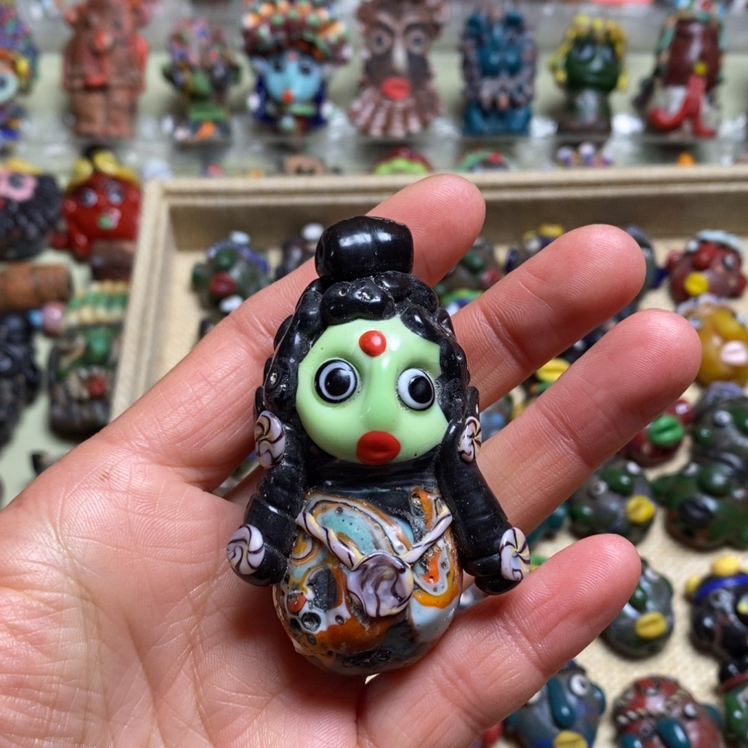 琉璃颈饰福利小公主