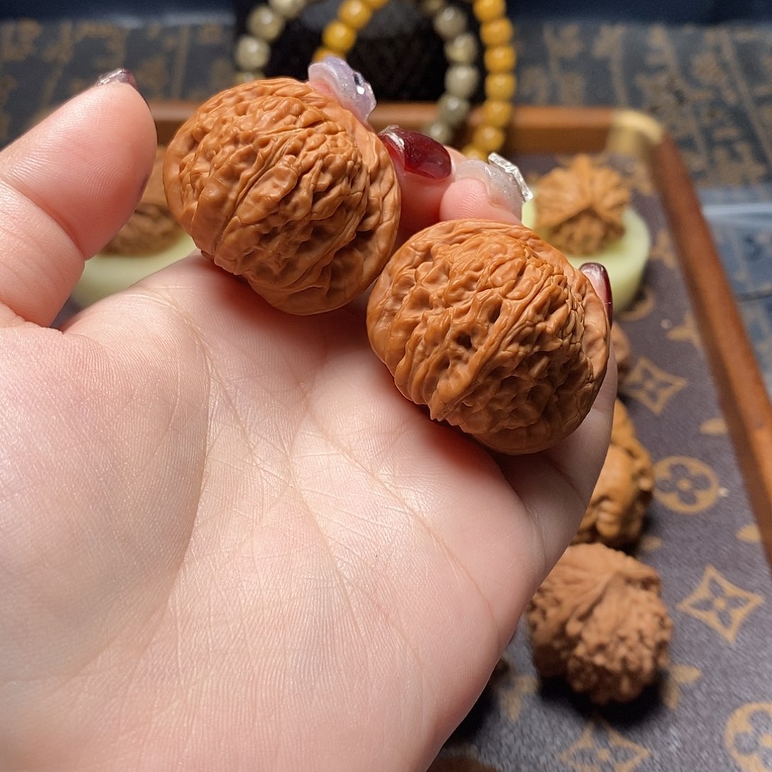 桃核把件小***i四座楼狮子头