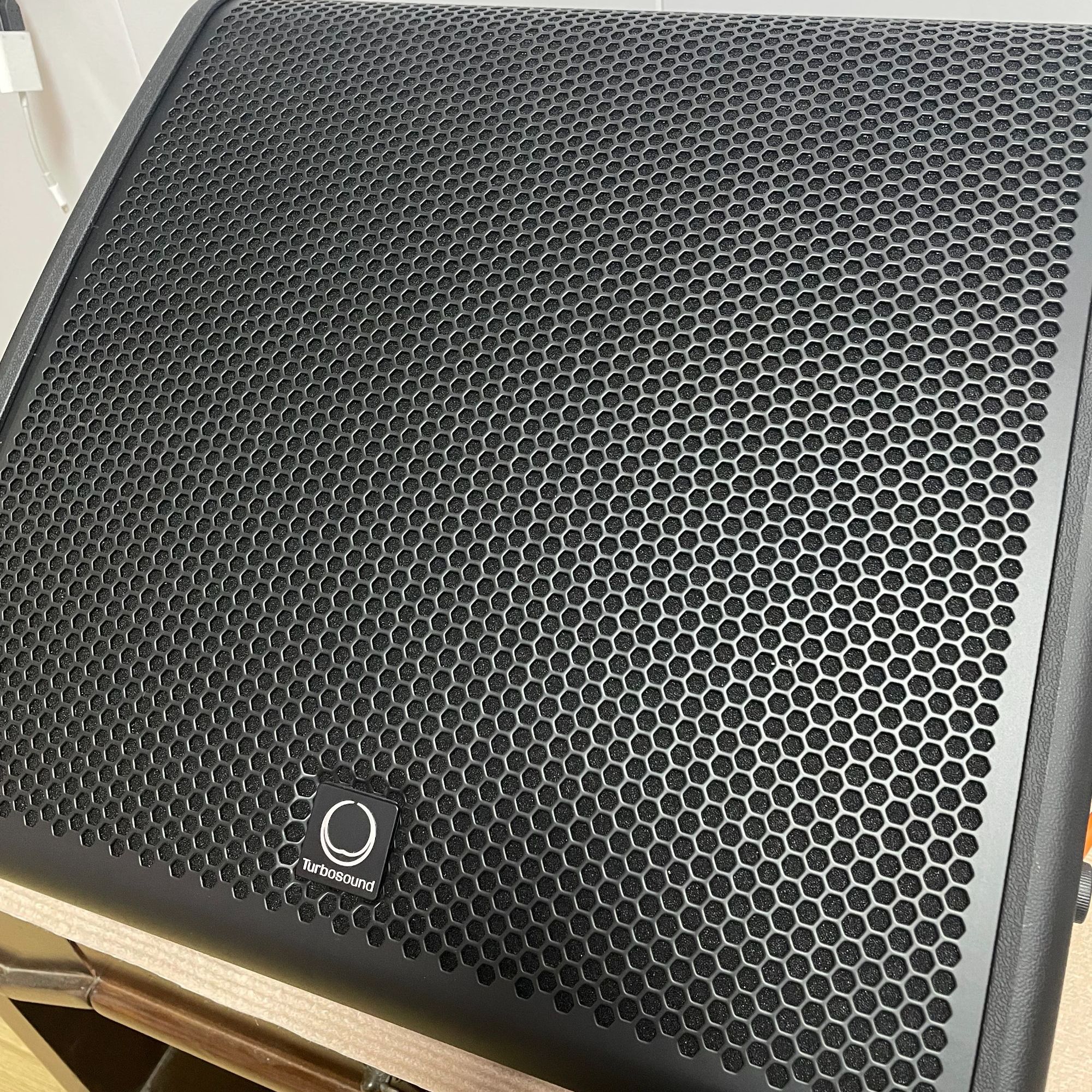 准新品  英国特宝声TFX122M-AN有源舞台返听音箱（仅拆封售出不退）