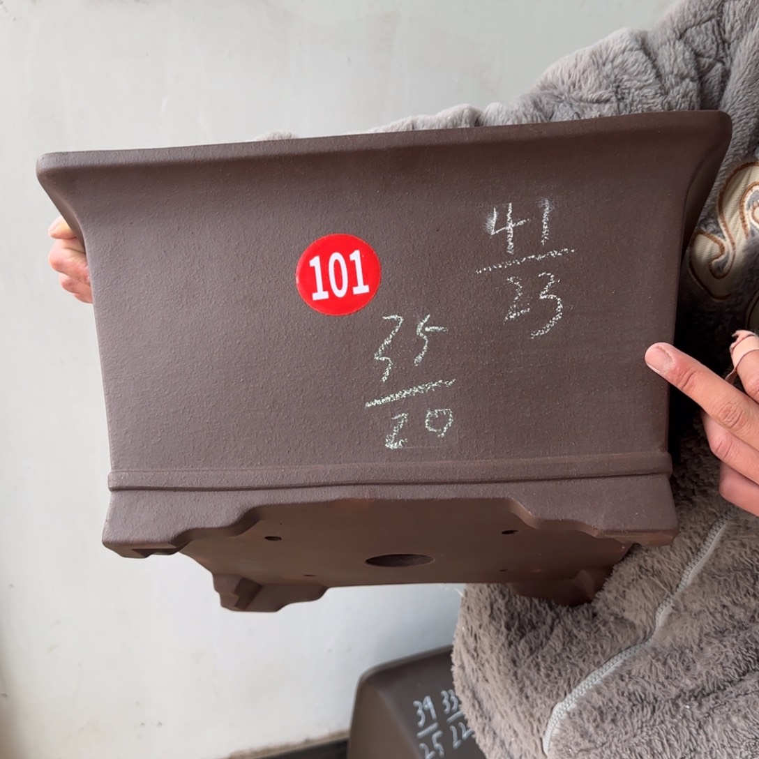 紫砂花盆呜呜呜呜