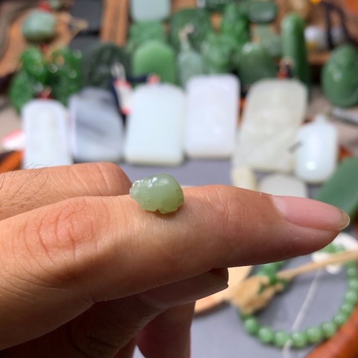 颈饰未镶嵌和田玉