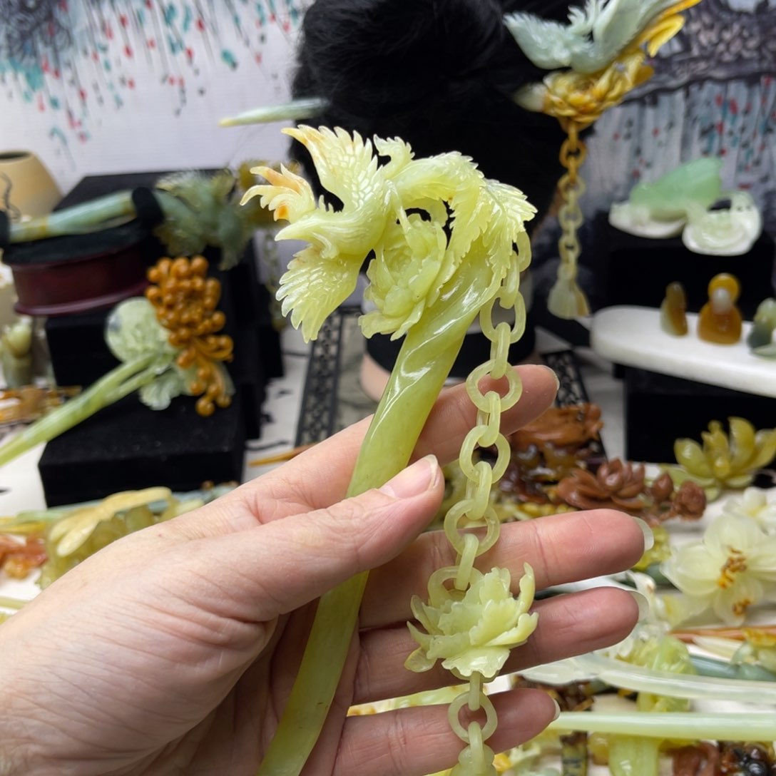 【闪购商品】蛇纹石玉发饰合金秋**荣