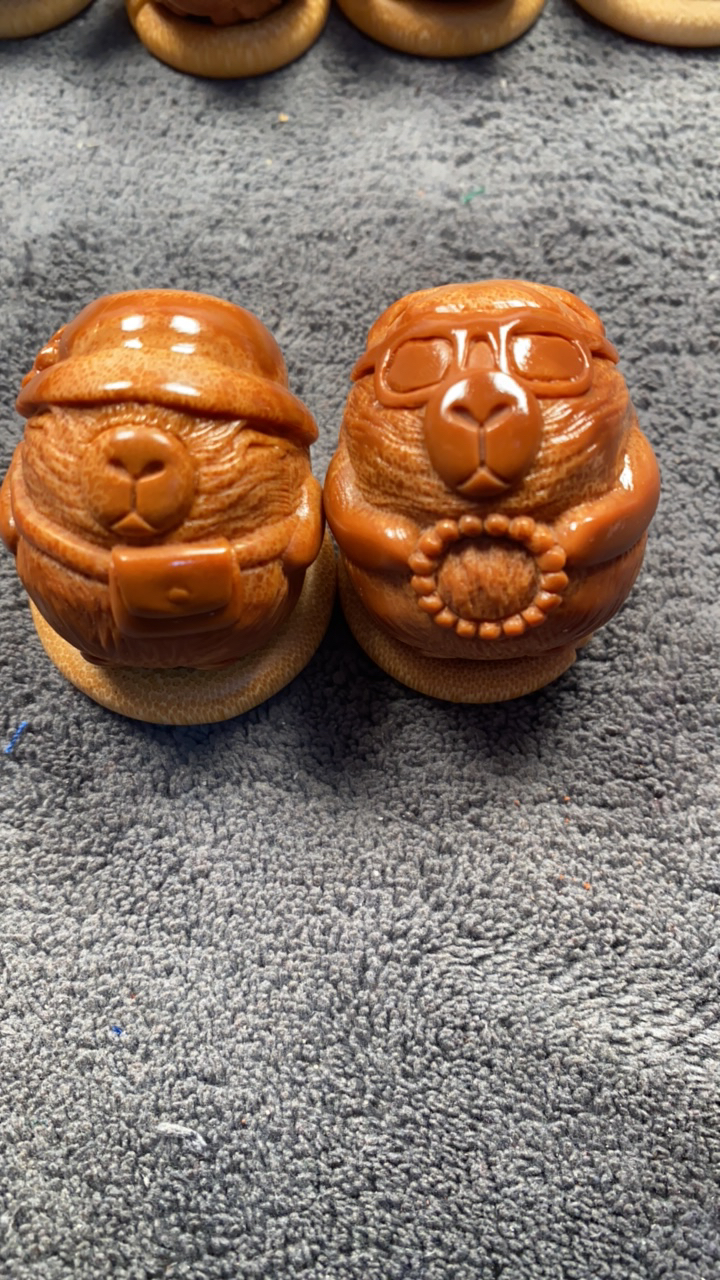 橄榄核雕刻卡皮巴拉手球