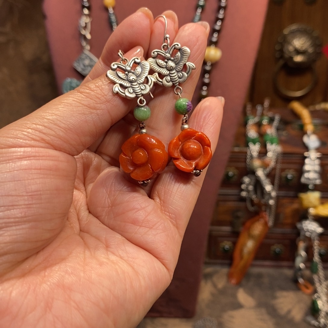 翡翠吊坠(赠链)未镶嵌