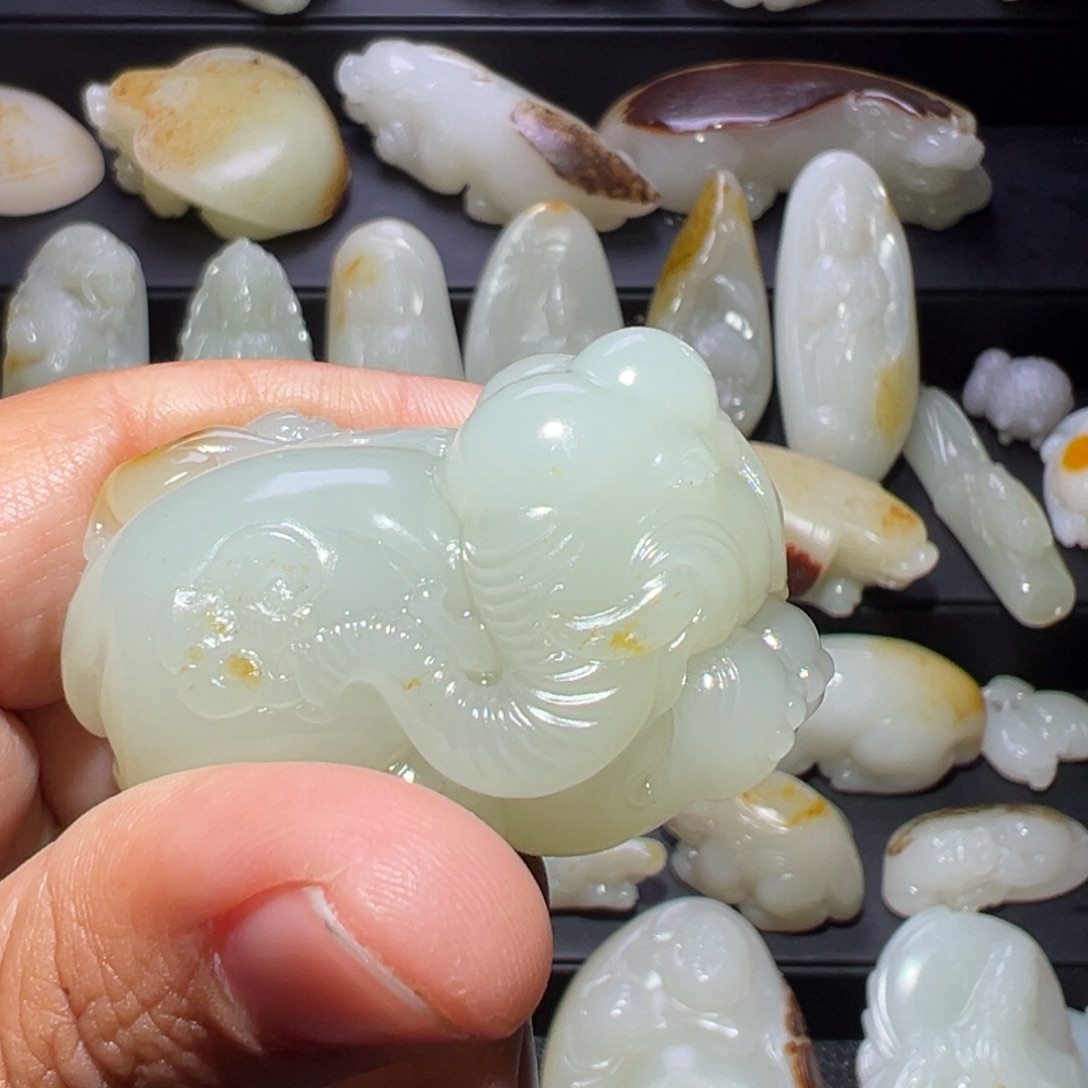 好***8和田玉未镶嵌颈饰