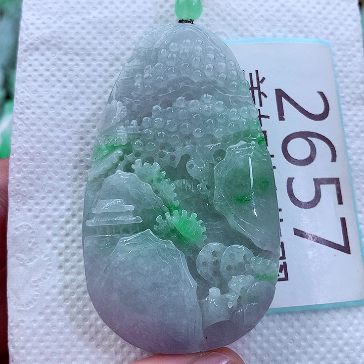 吊坠(不含链)未镶嵌翡翠