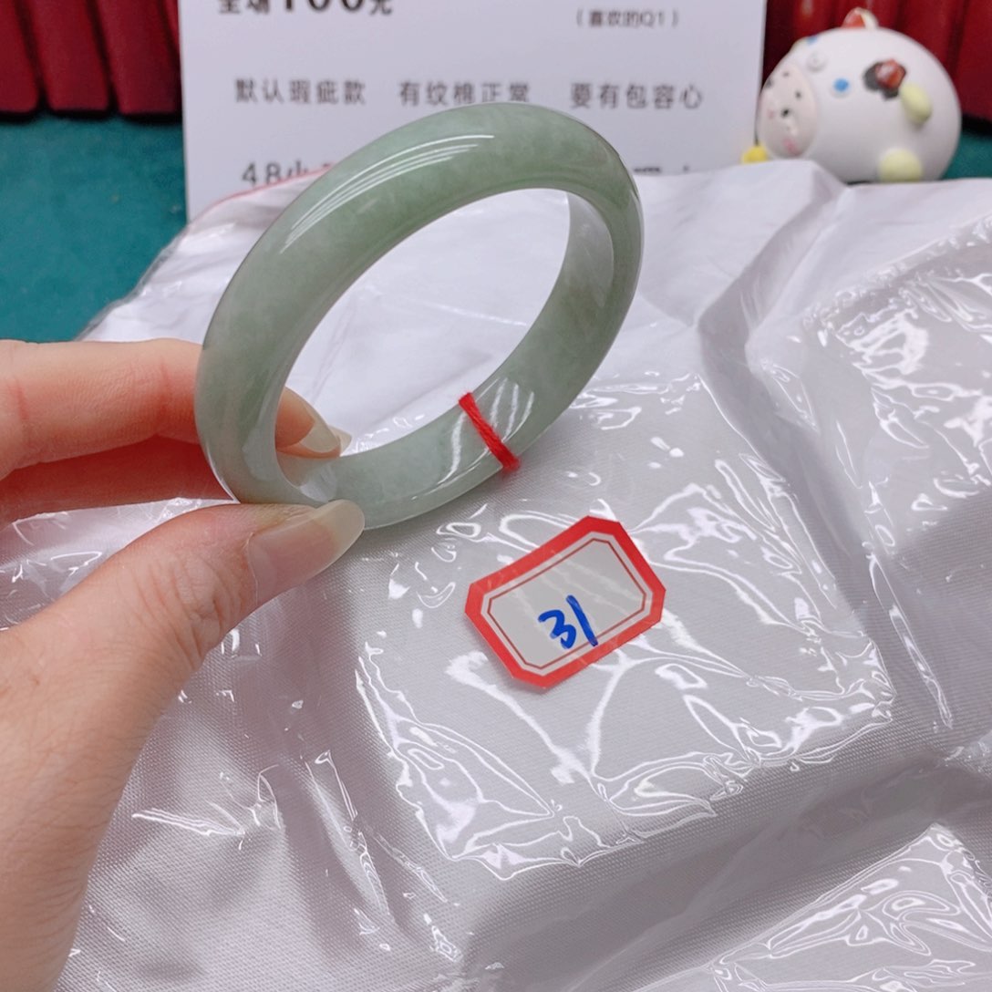 翡翠手镯未镶嵌甜****?311111/53