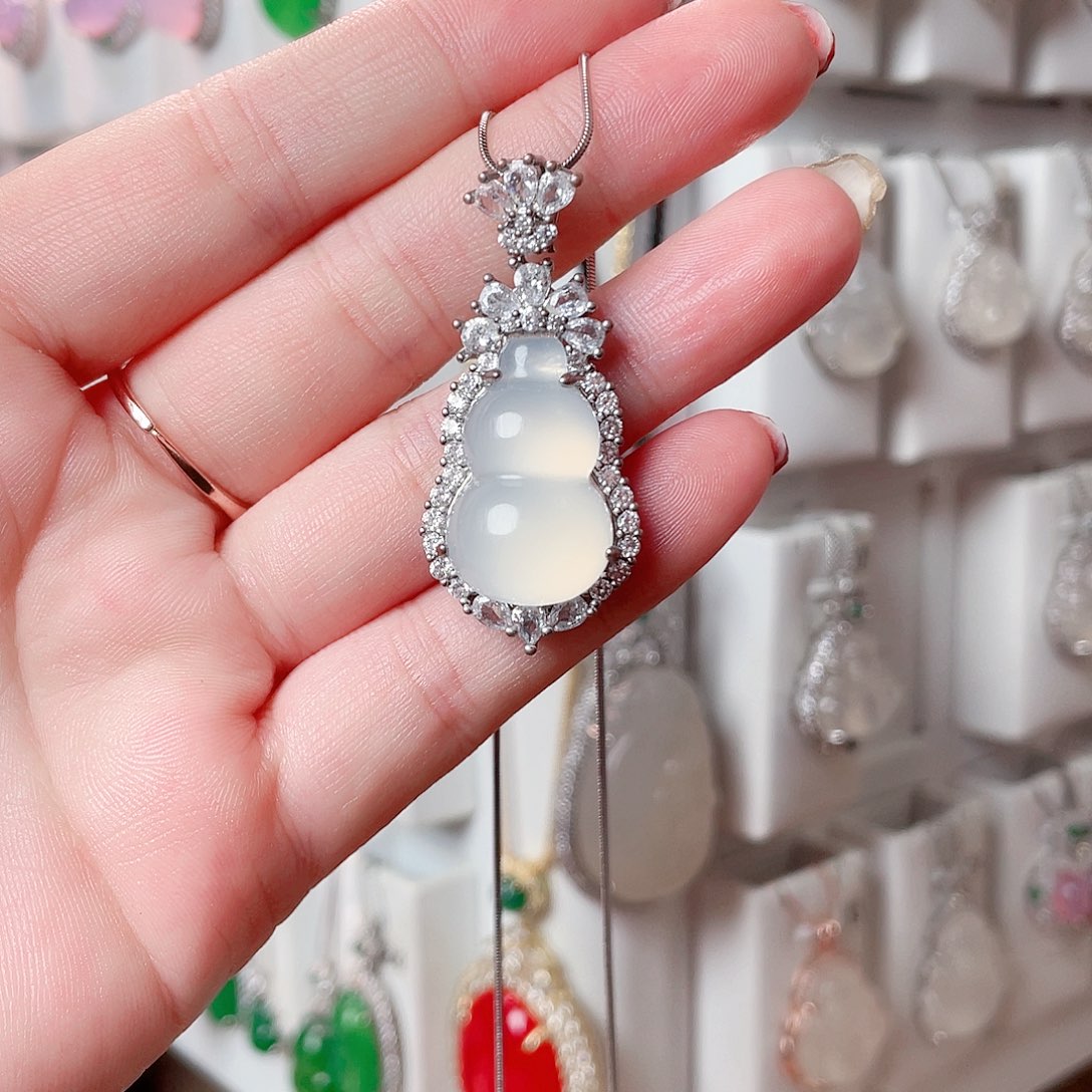 玛瑙/玉髓吊坠(赠链)未镶嵌