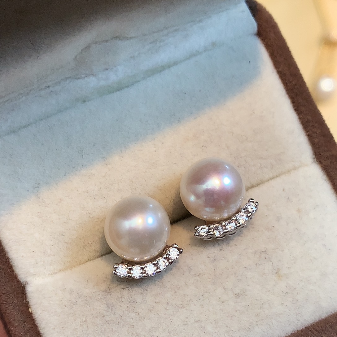 银S925镶嵌耳钉海水珍珠