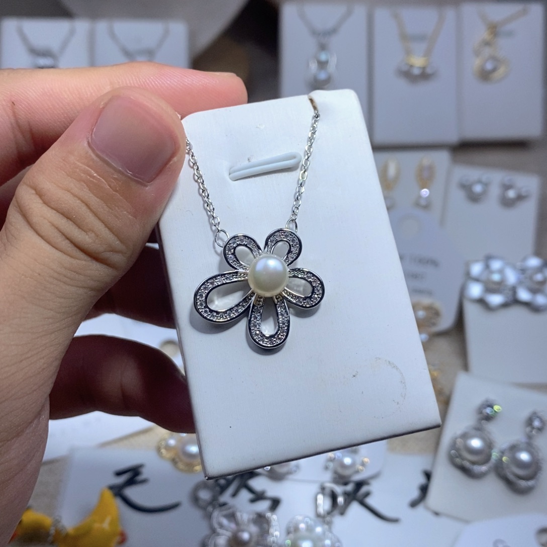 未镶嵌淡水珍珠耳饰