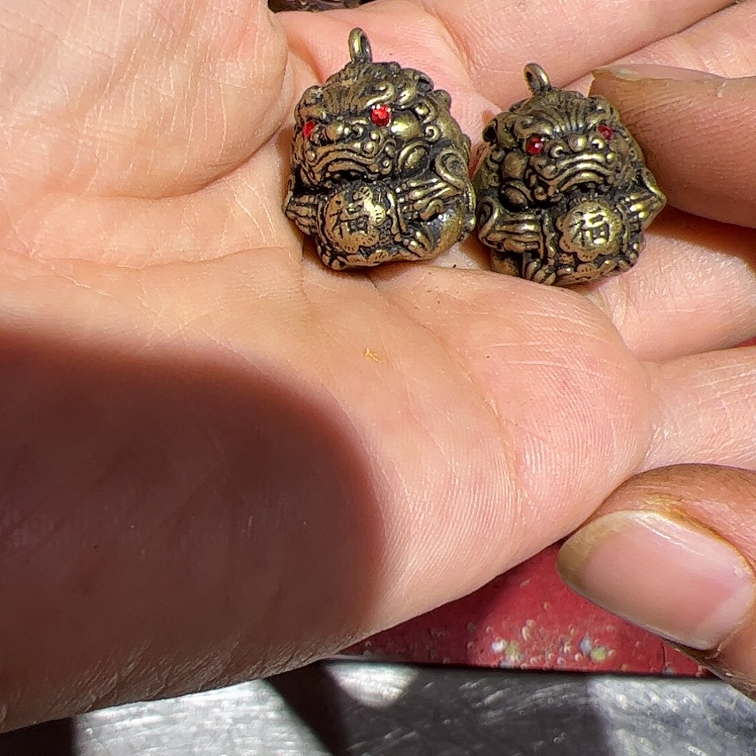 微瑕疵黄铜摆件工艺品