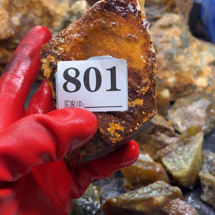 透闪石-蛇纹石玉珠宝奇石未镶嵌合*