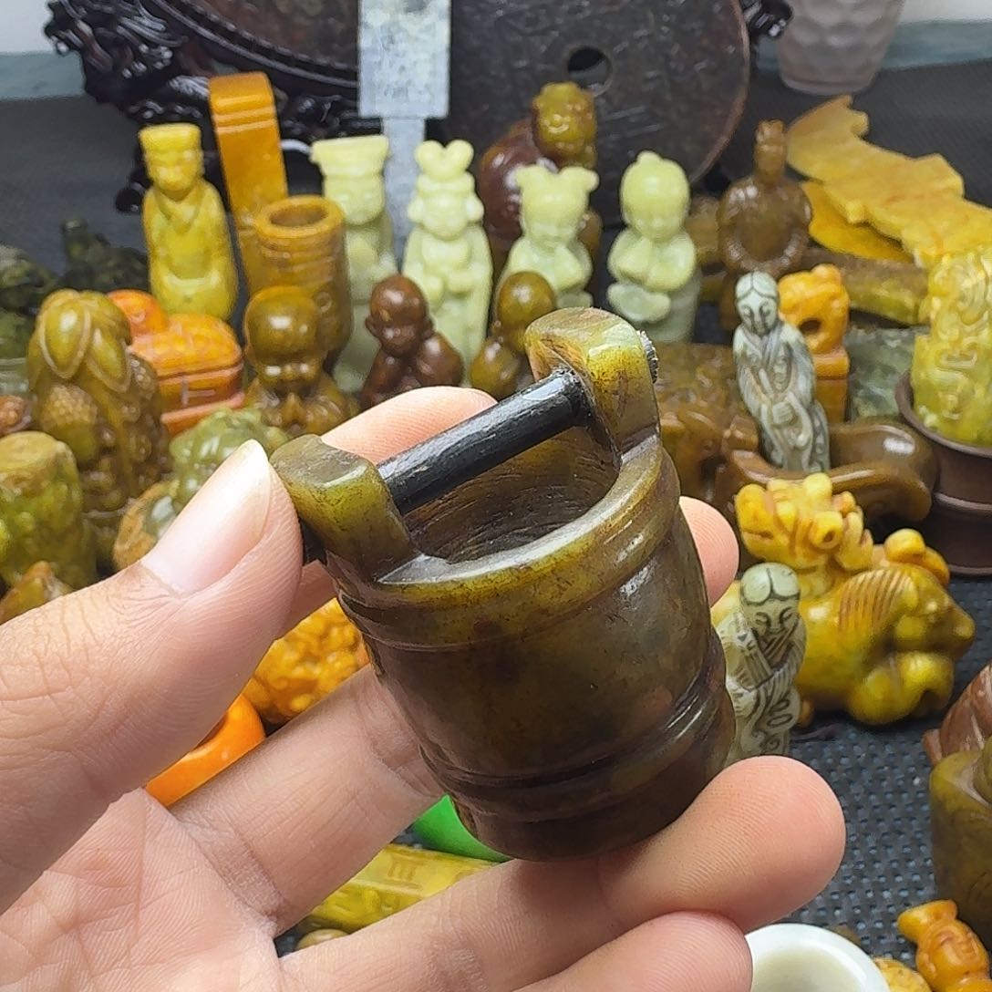 白玉菩提吊坠。。。