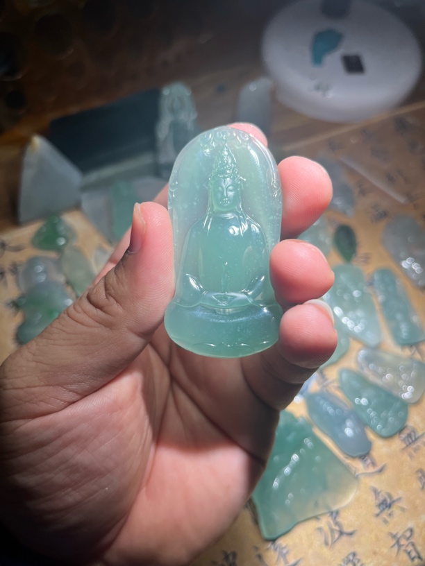 缅甸翡翠素衣观音