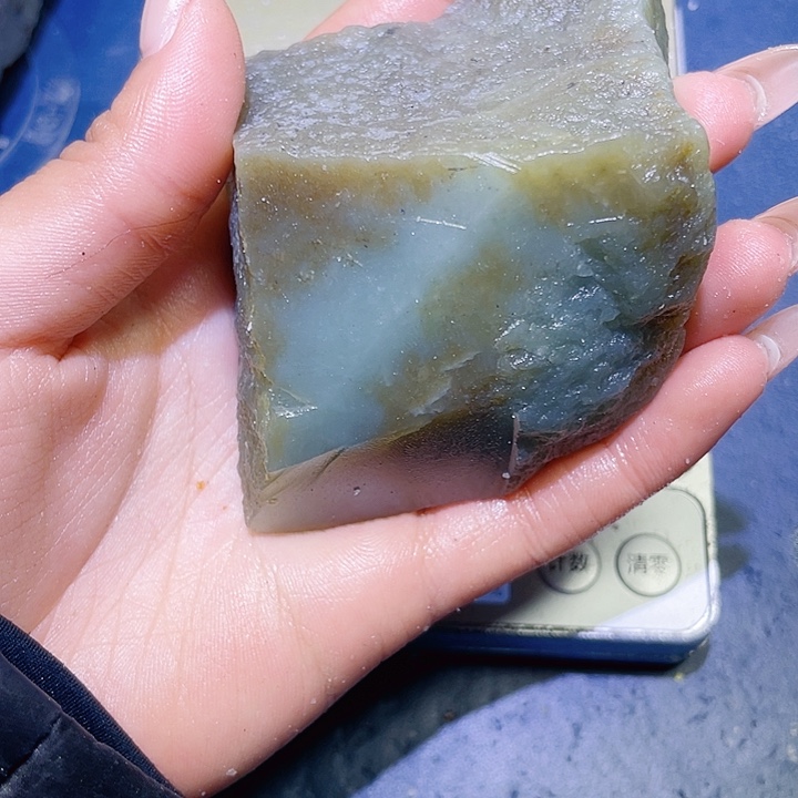 和田玉未镶嵌珠宝半成品