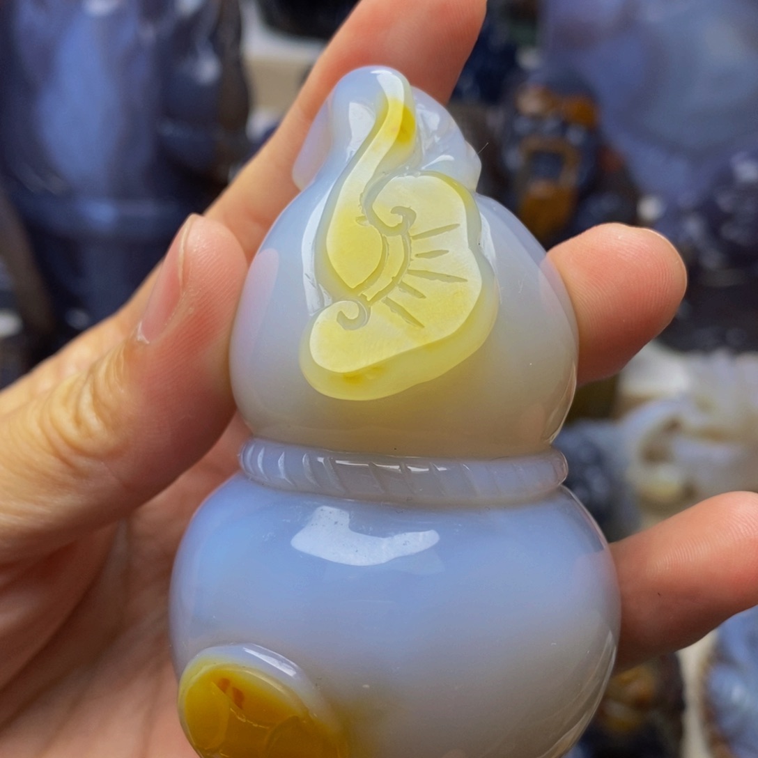 玛瑙/玉髓手把件未镶嵌