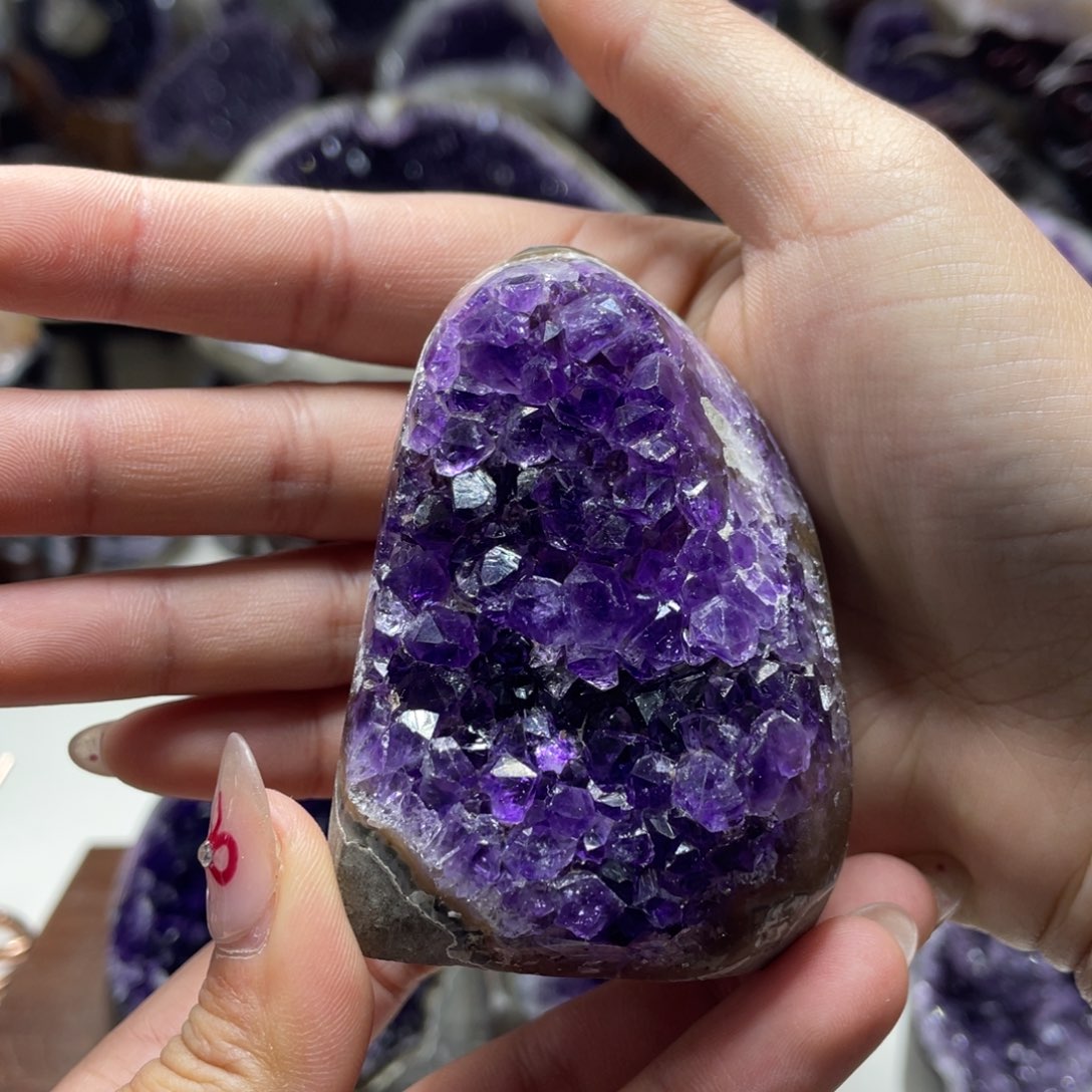 紫晶大型摆件（非配饰）未镶嵌
