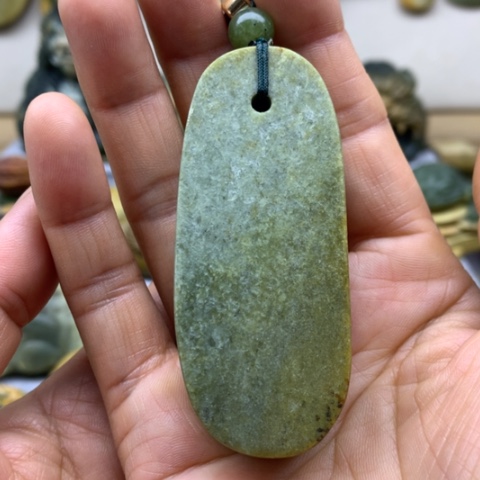 【闪购商品】未镶嵌岫岩河磨玉（透闪石质玉）挂件