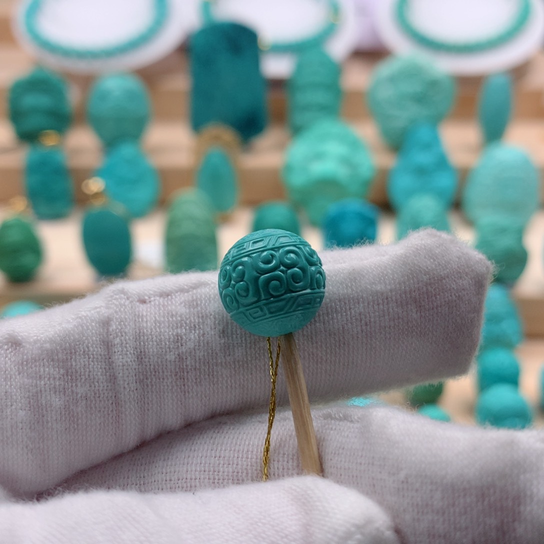 绿松石配饰未镶嵌