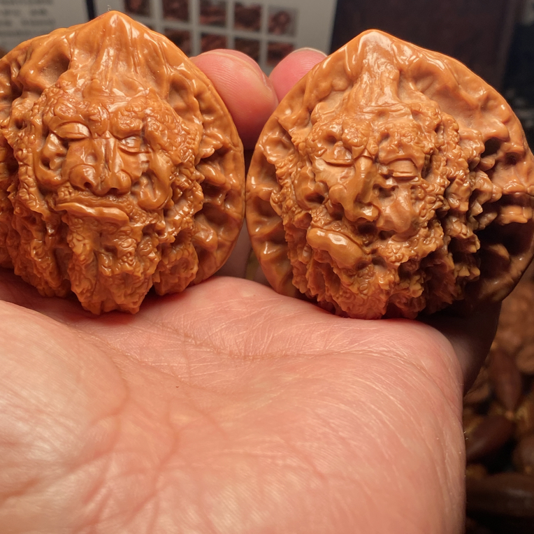 福利苏工核桃雕纯手工雕刻，老苏工达摩，个性十足，表情丰富