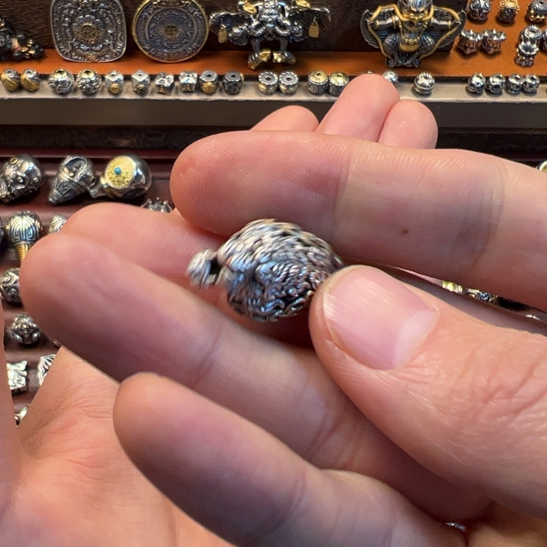 足银搭配示范白色