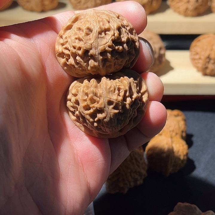 正***%文玩核桃吊坠福利不退不换