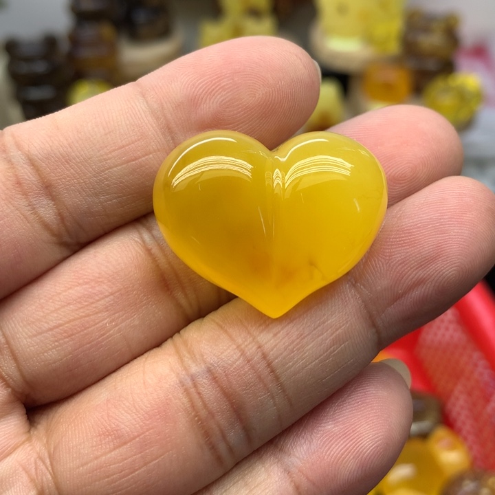 琥珀颈饰未镶嵌屁桃