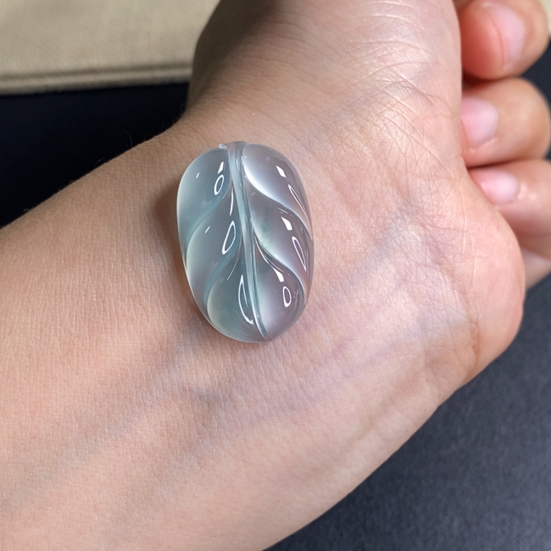 翡翠未镶嵌颈饰缅料叶子