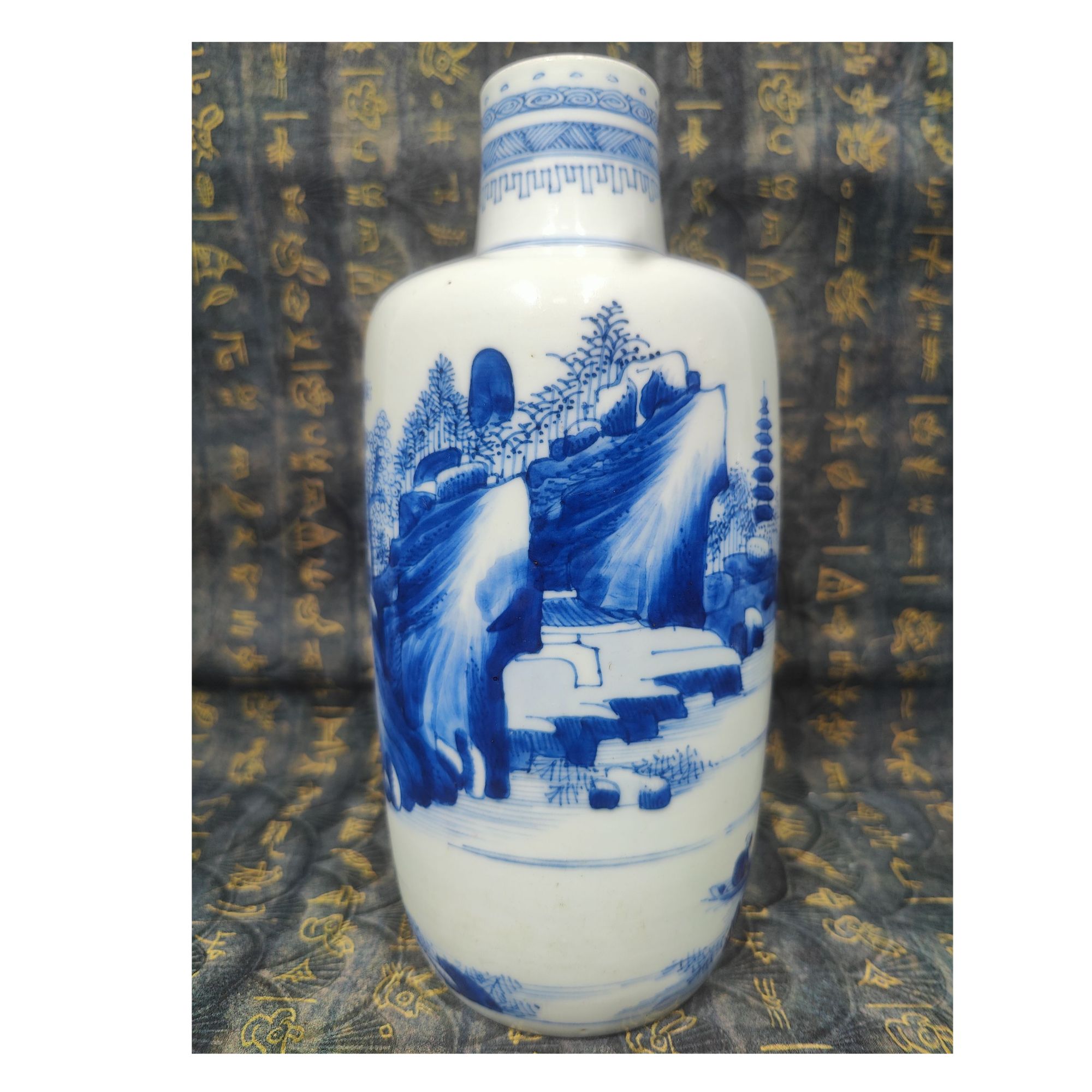 6660497-清康熙-青花山水棒槌瓶