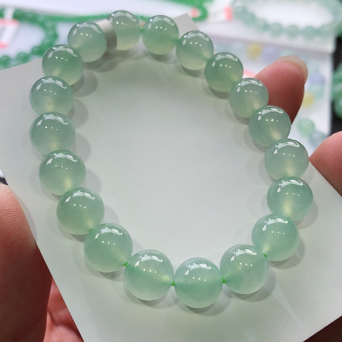翡翠手链未镶嵌翡翠
