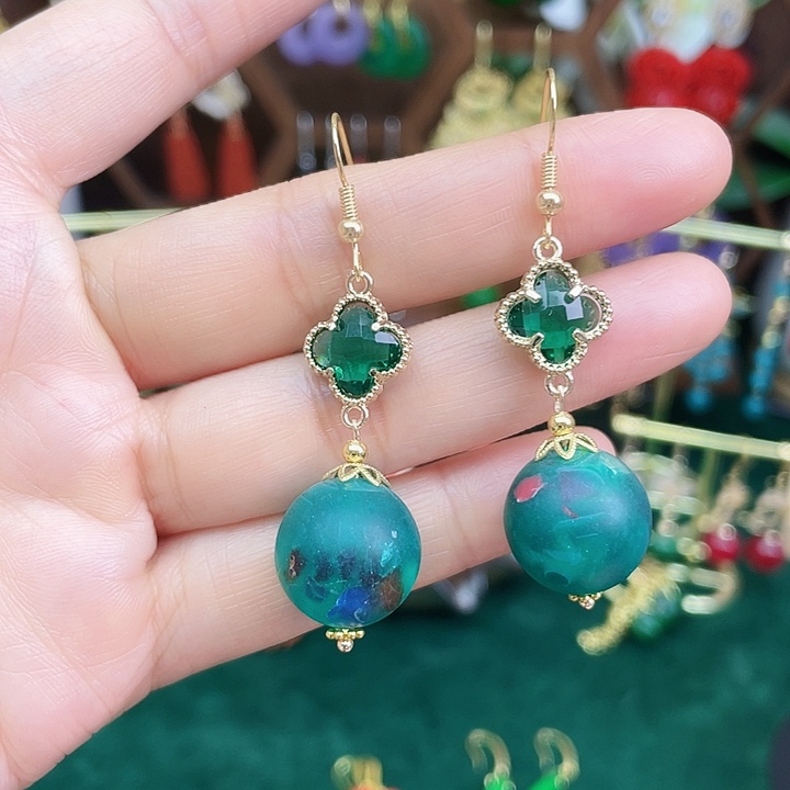 石英质玉耳钉合金