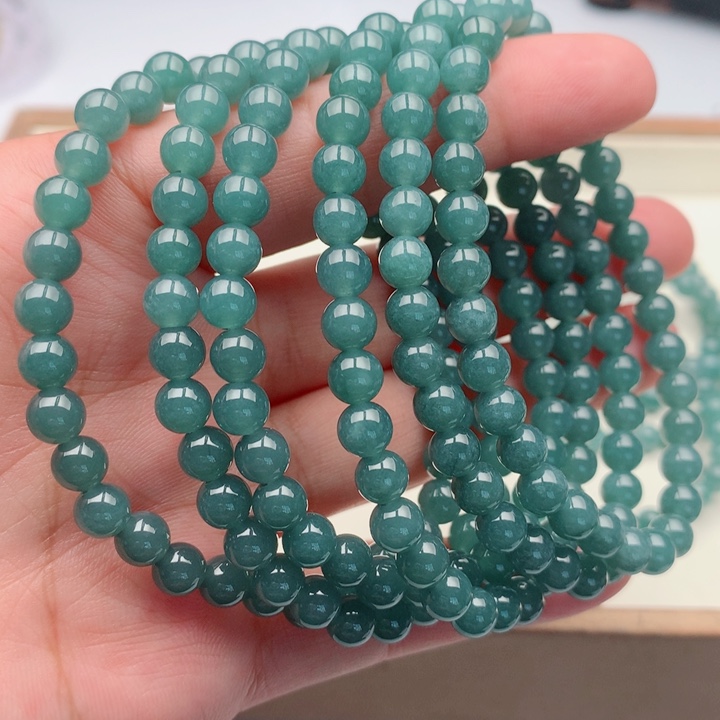 翡翠未镶嵌手链多样性