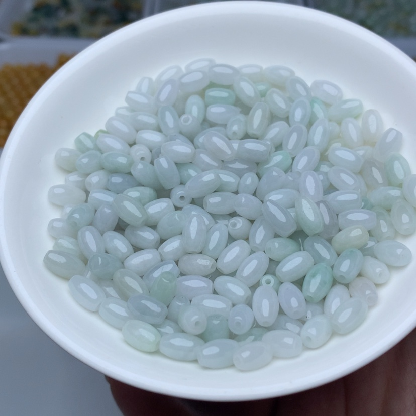 【闪购商品】翡翠手链未镶嵌卡5乘8冰绿白米珠100颗