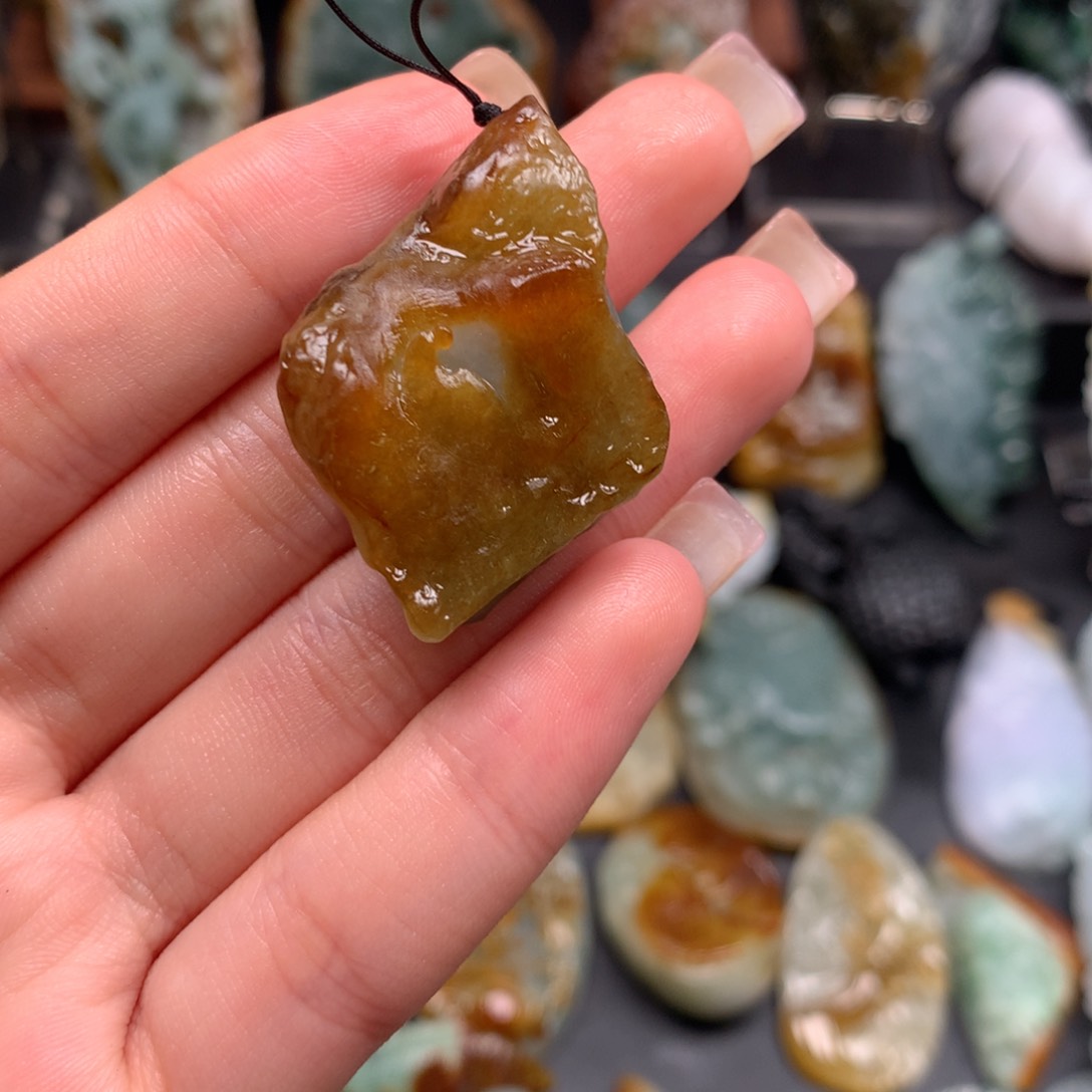 定制翡翠未镶嵌翡翠