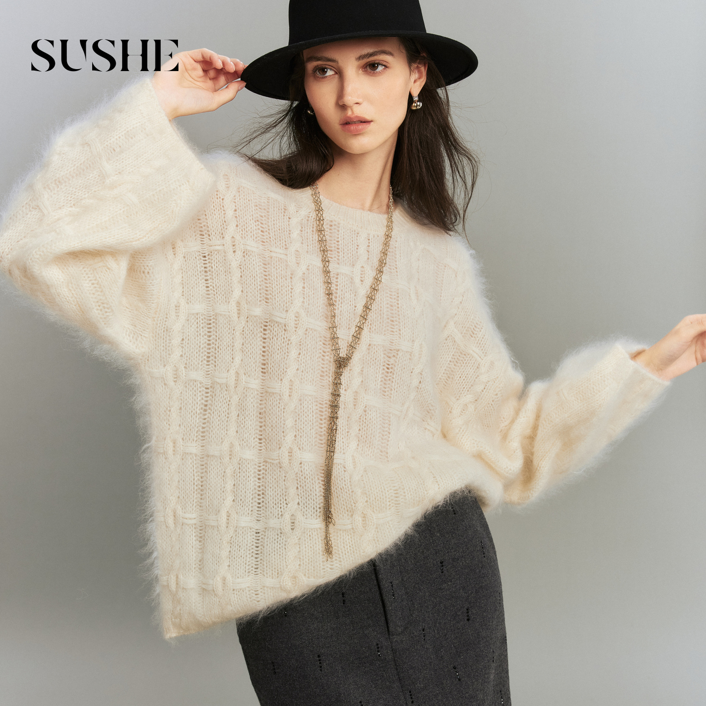 束皙SUSHE 绒胧 秋冬氛围感 针织圆领宽松套头毛衣