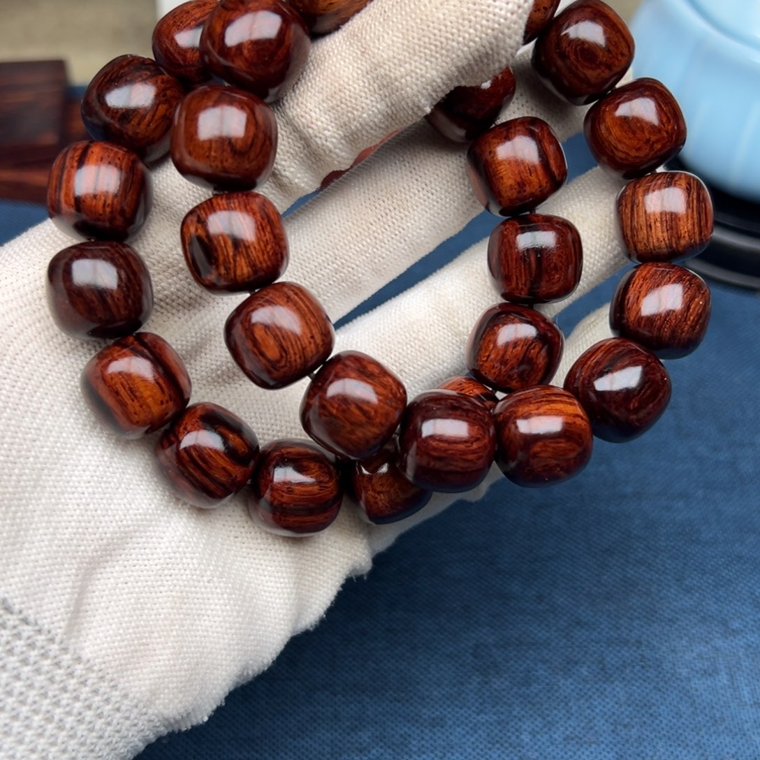 花梨木类手串/手链红降1516老型满油单圈（瑕疵）