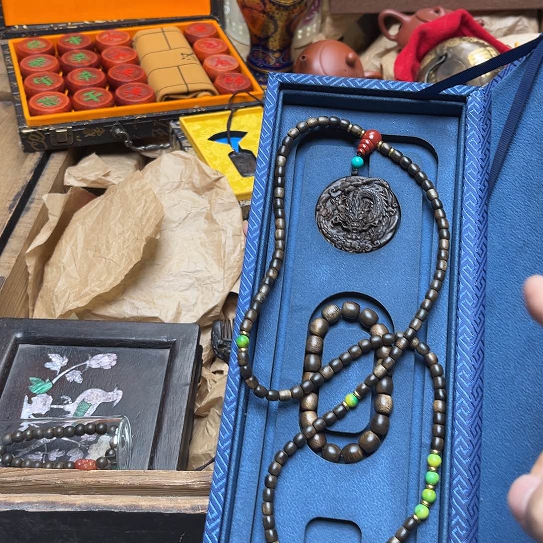 大叶紫檀（黑酸枝木类）