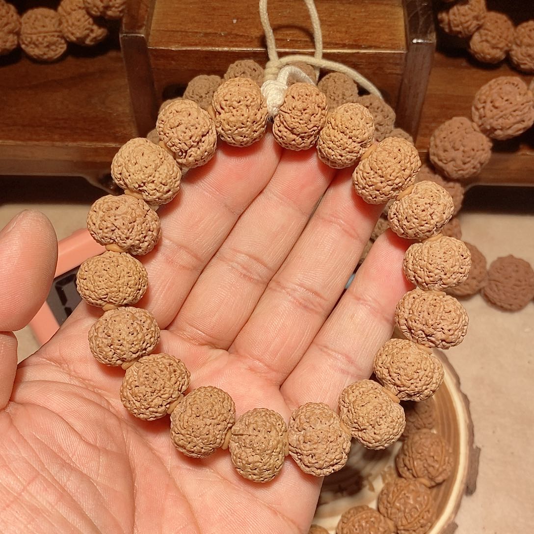 金刚菩提手串88。         