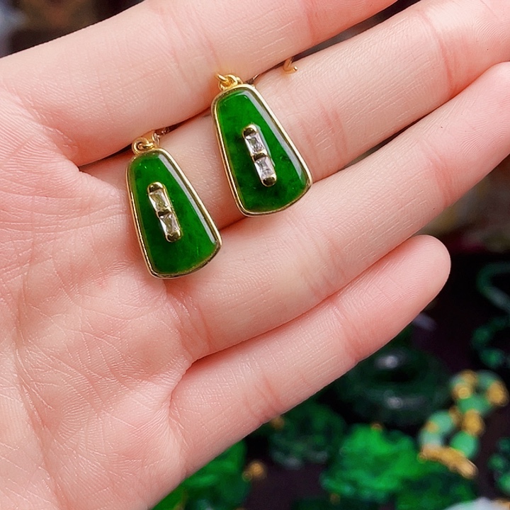 翡翠银S925镶嵌颈饰多样性