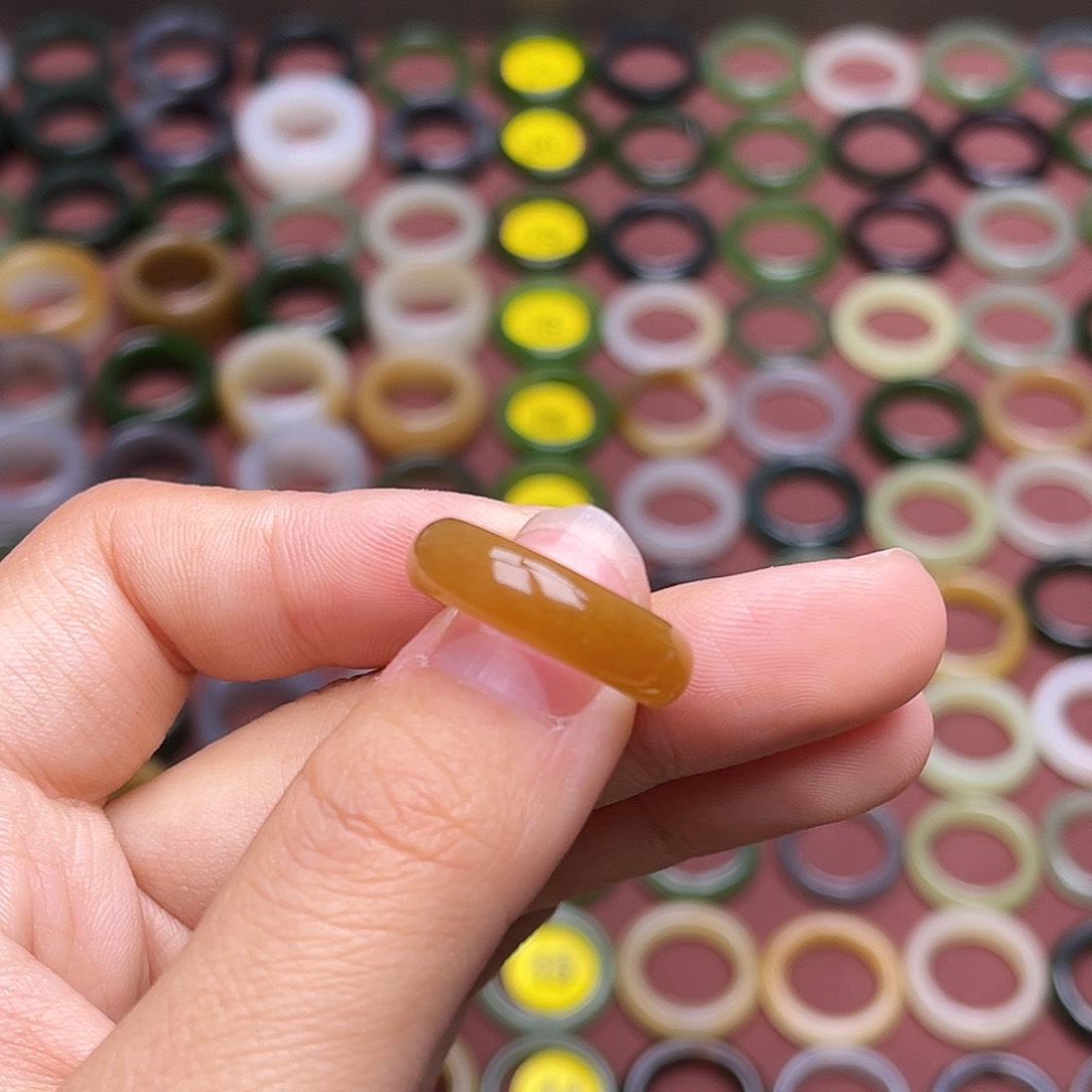 和田玉未镶嵌戒指12码 橘糖 无鉴赏