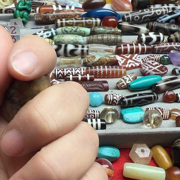 生***案玛瑙/玉髓未镶嵌颈饰