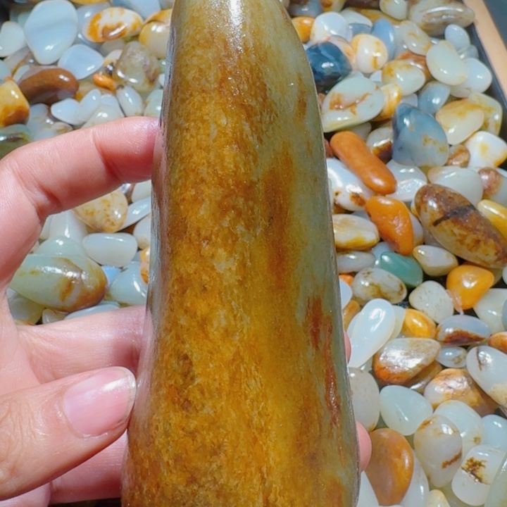 和田玉（糖玉）未镶嵌颈饰358克
