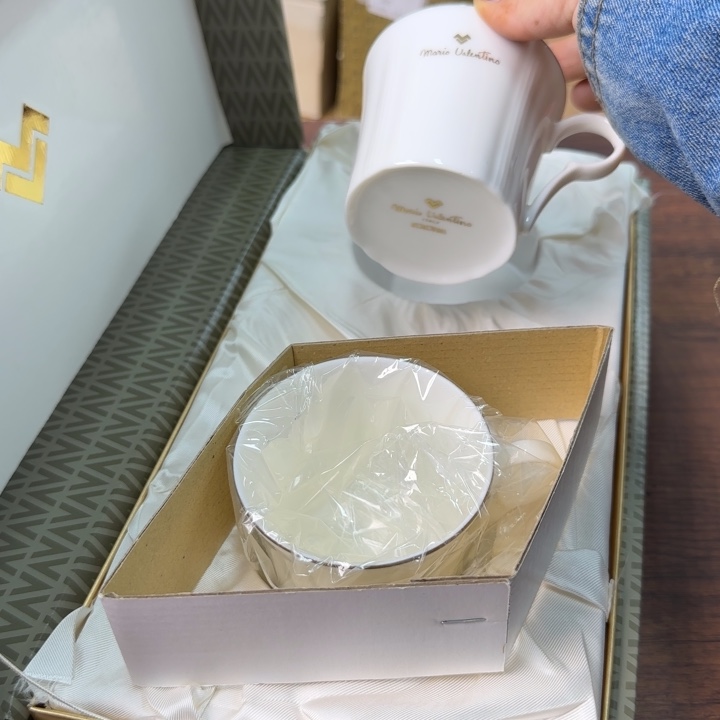 一个陶瓷物件哈哈哈哈哈哈