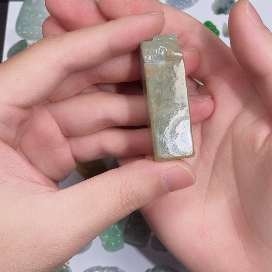 翡翠未镶嵌颈饰翡翠挂饰