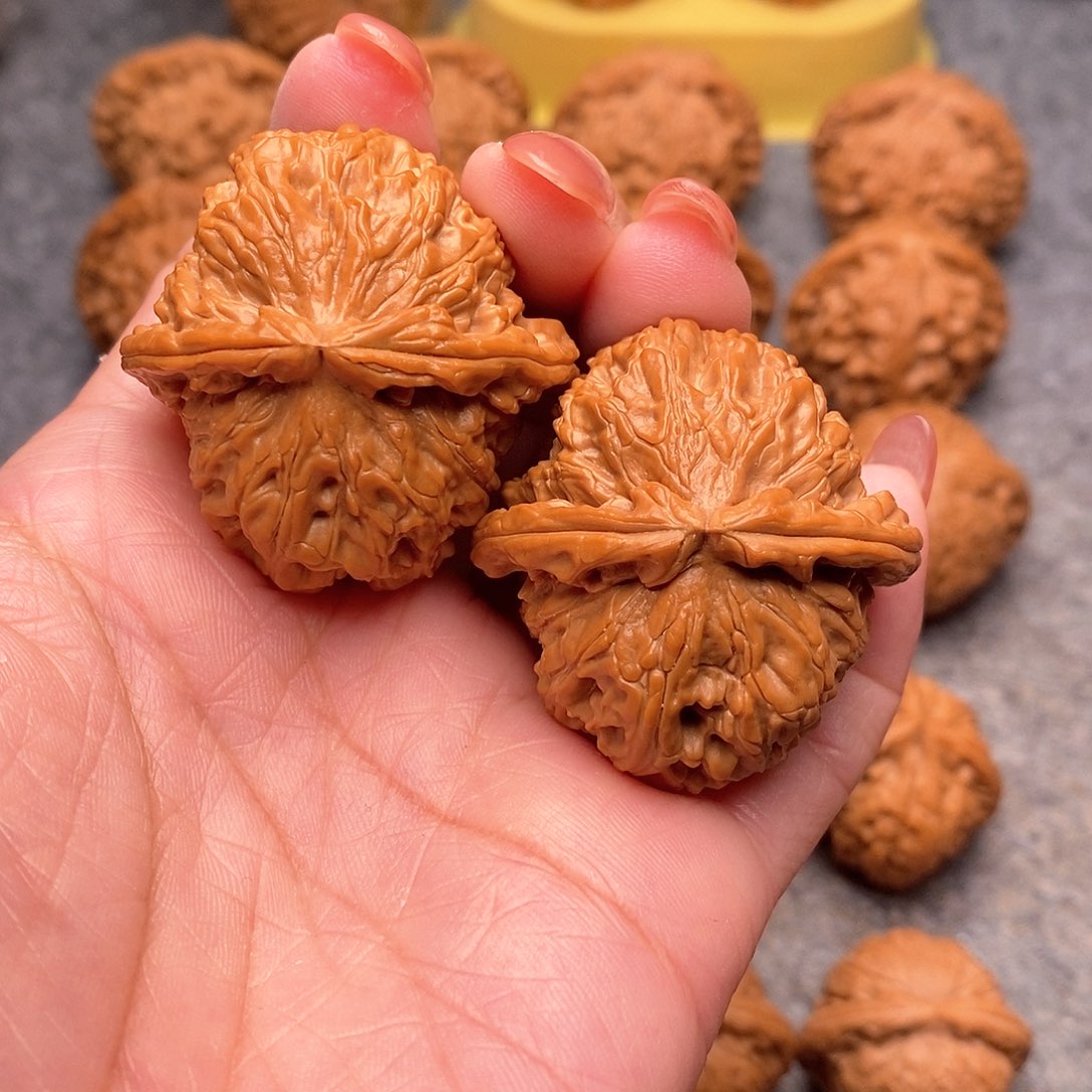 文玩核桃把件精品三角白39+全品