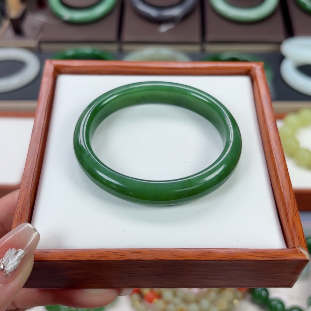 和田玉手镯51未镶嵌