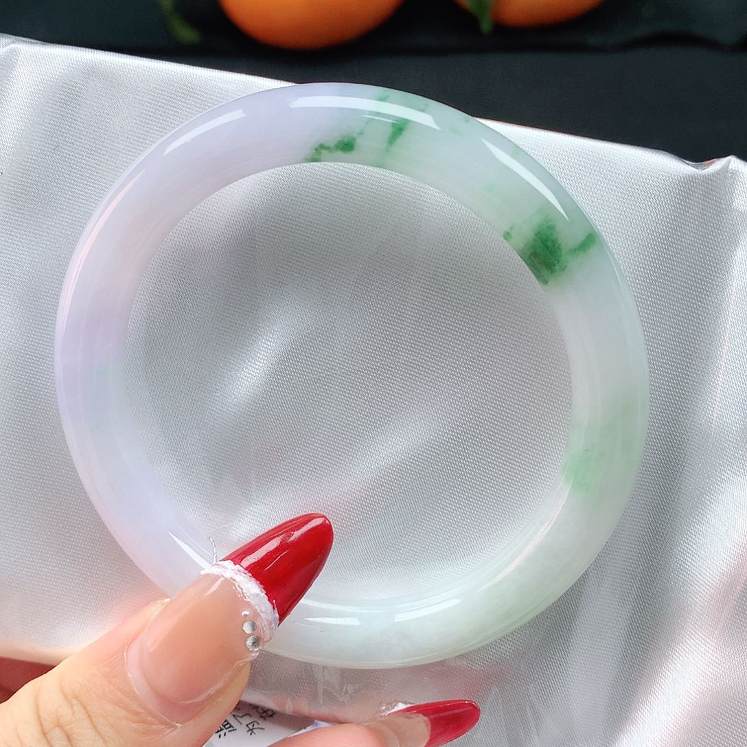 翡翠手镯未镶嵌53圈