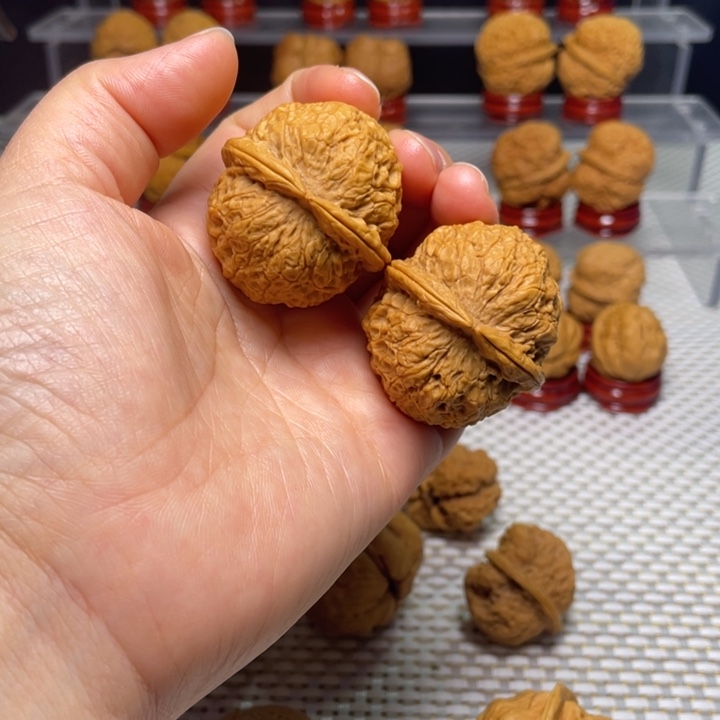 文玩核桃把件35磨盘狮子头