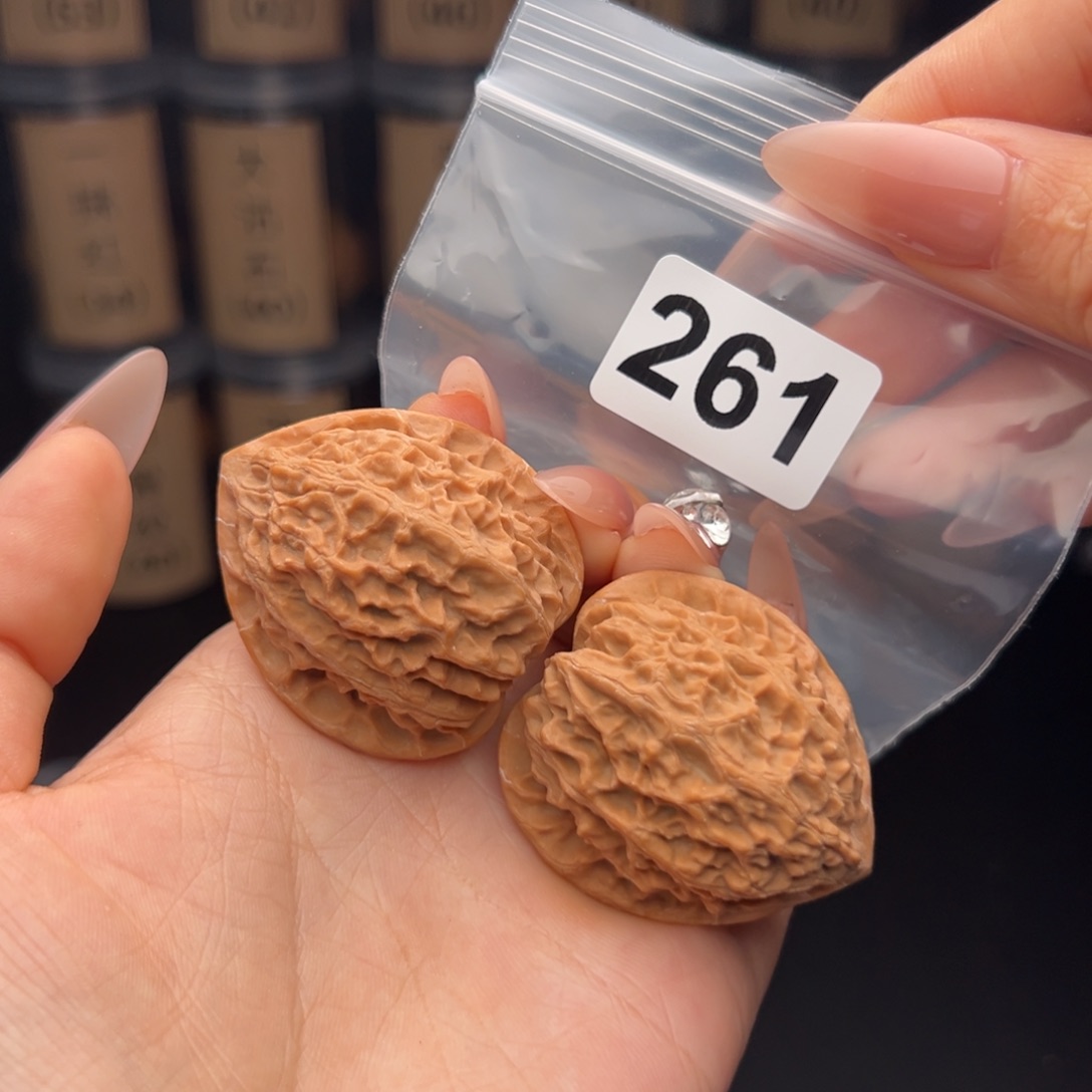 吊坠文玩核桃金牛39