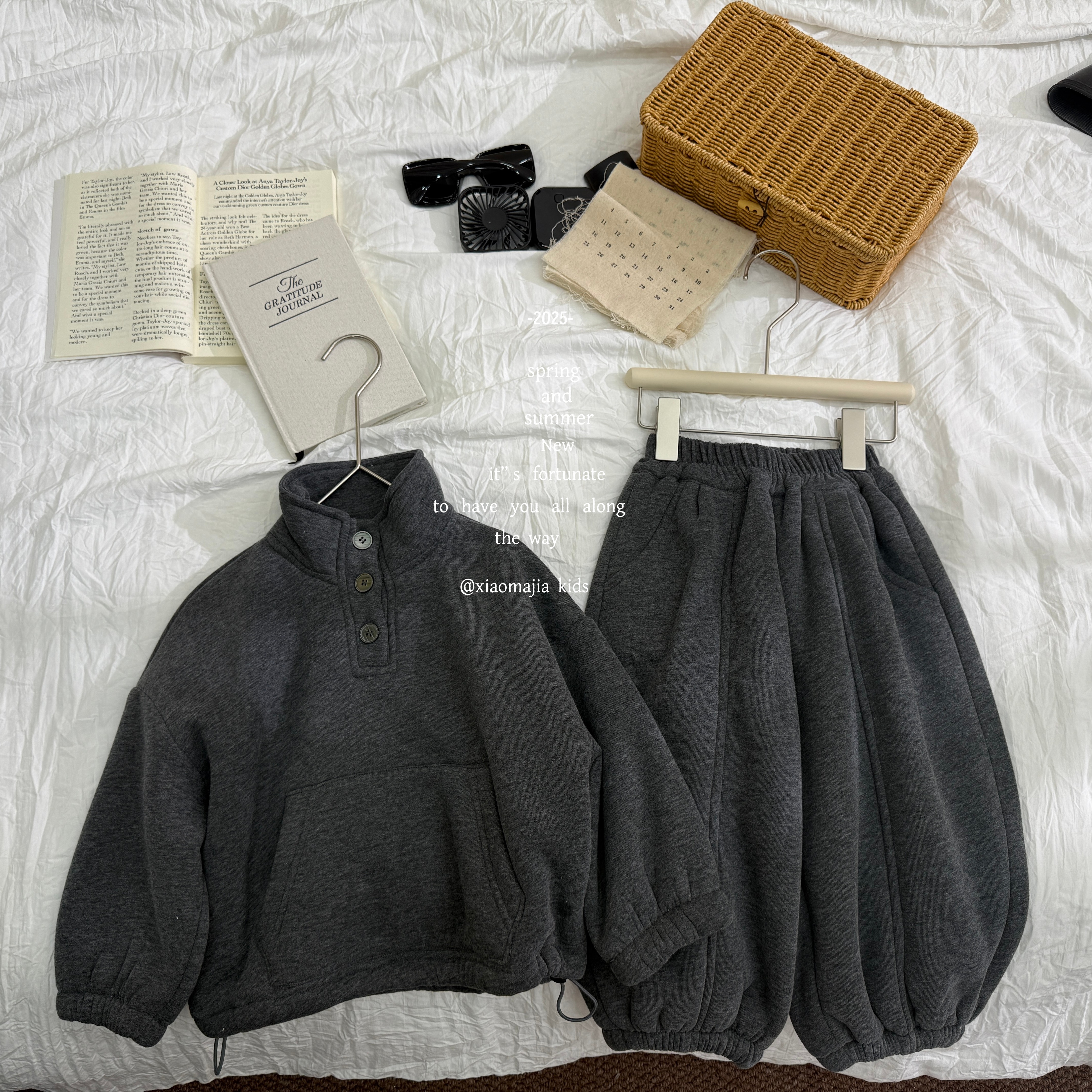 现货-小马家2025冬款儿童加厚糕糕绒套装D-7019男女同款两件套装